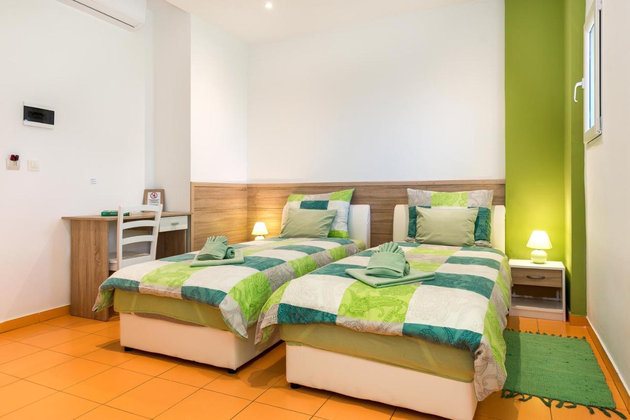 Guest House Slatki Snovi Knin Buitenkant foto