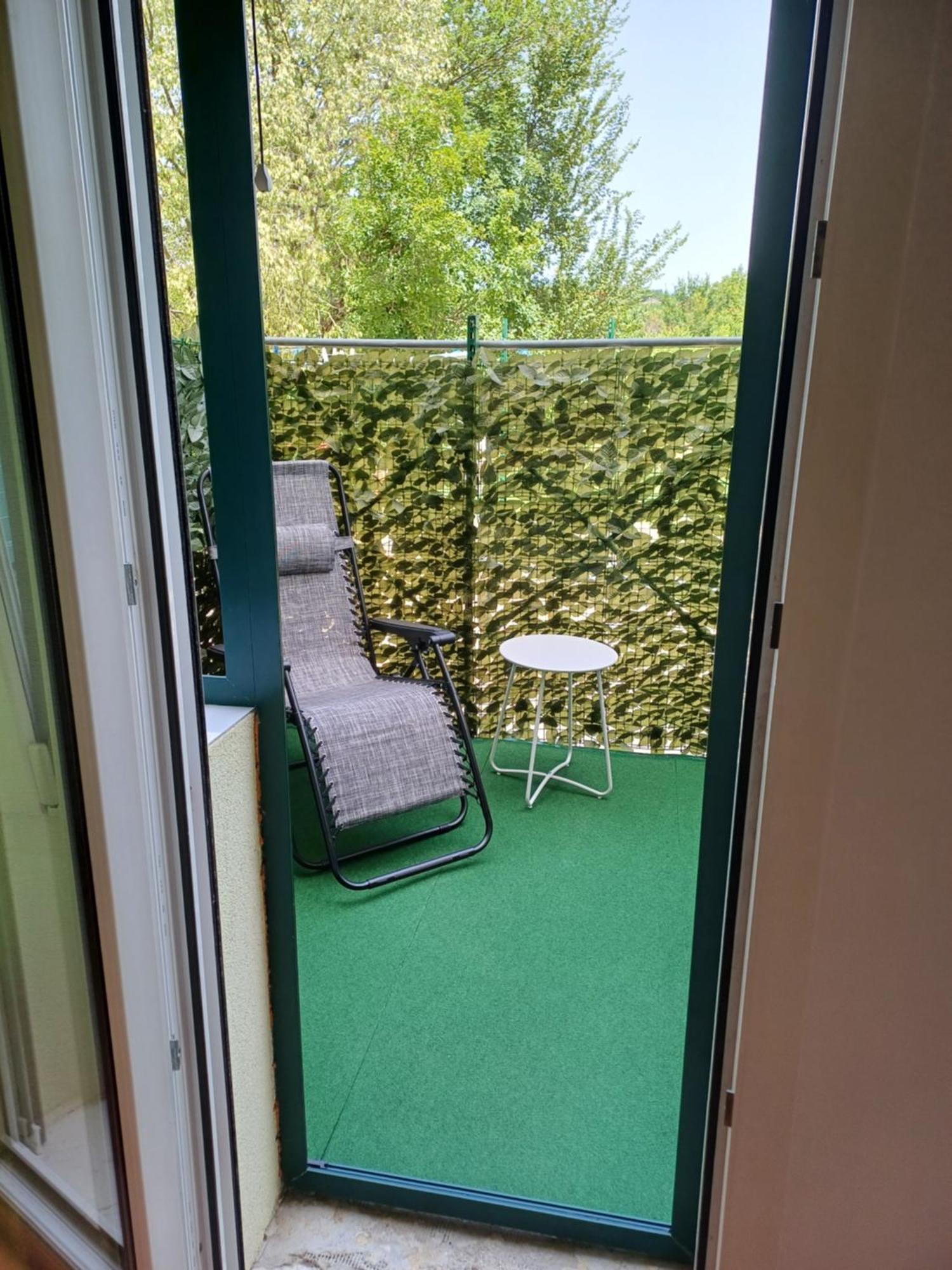 Guest House Slatki Snovi Knin Buitenkant foto